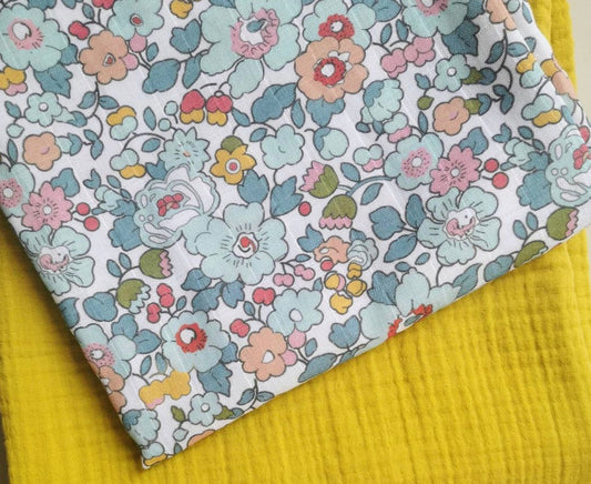 blue flowers swaddle
