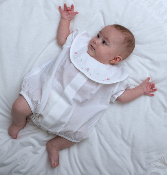 Embroidered short romper