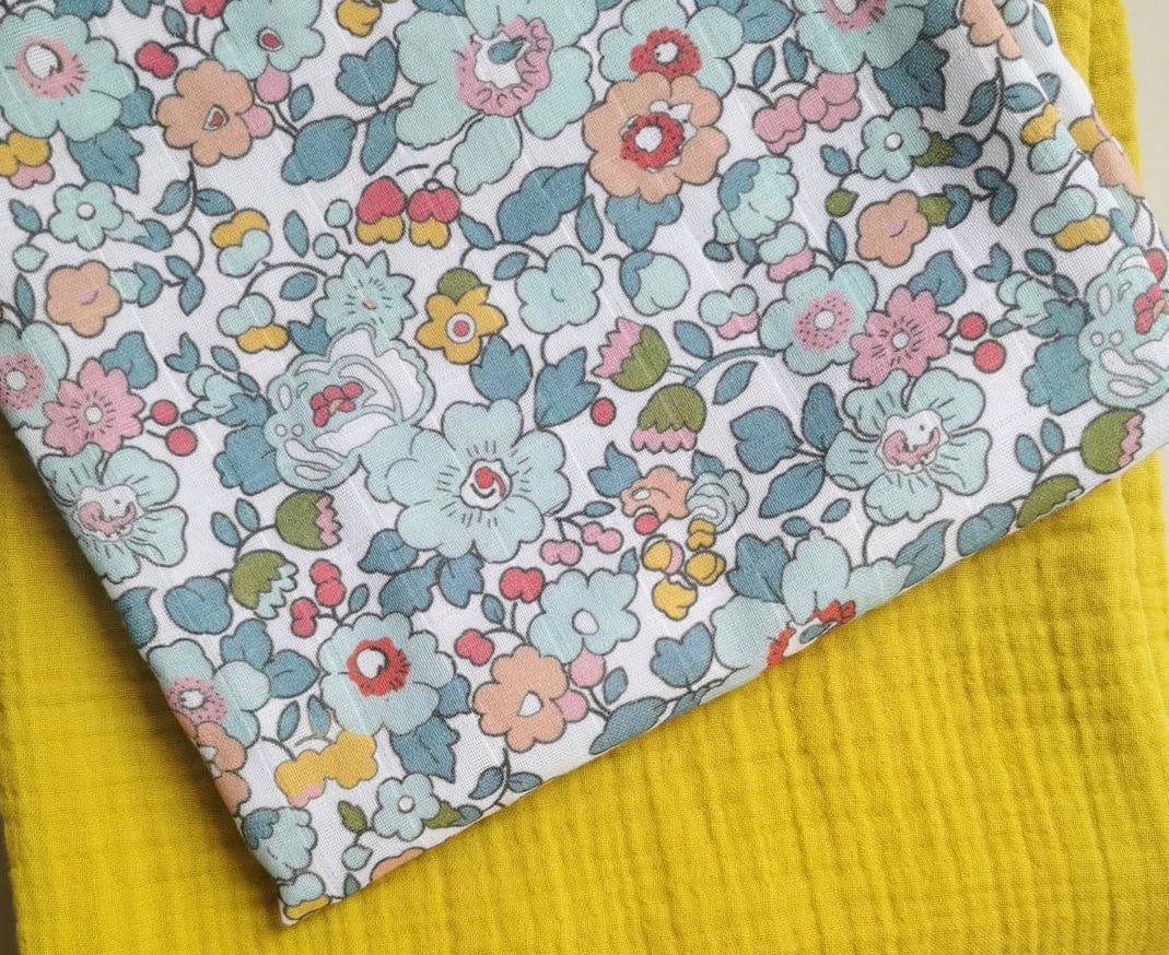 blue flowers swaddle