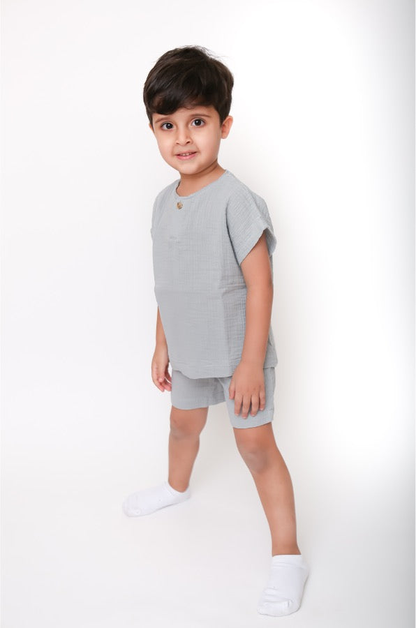 T-shirt + short set